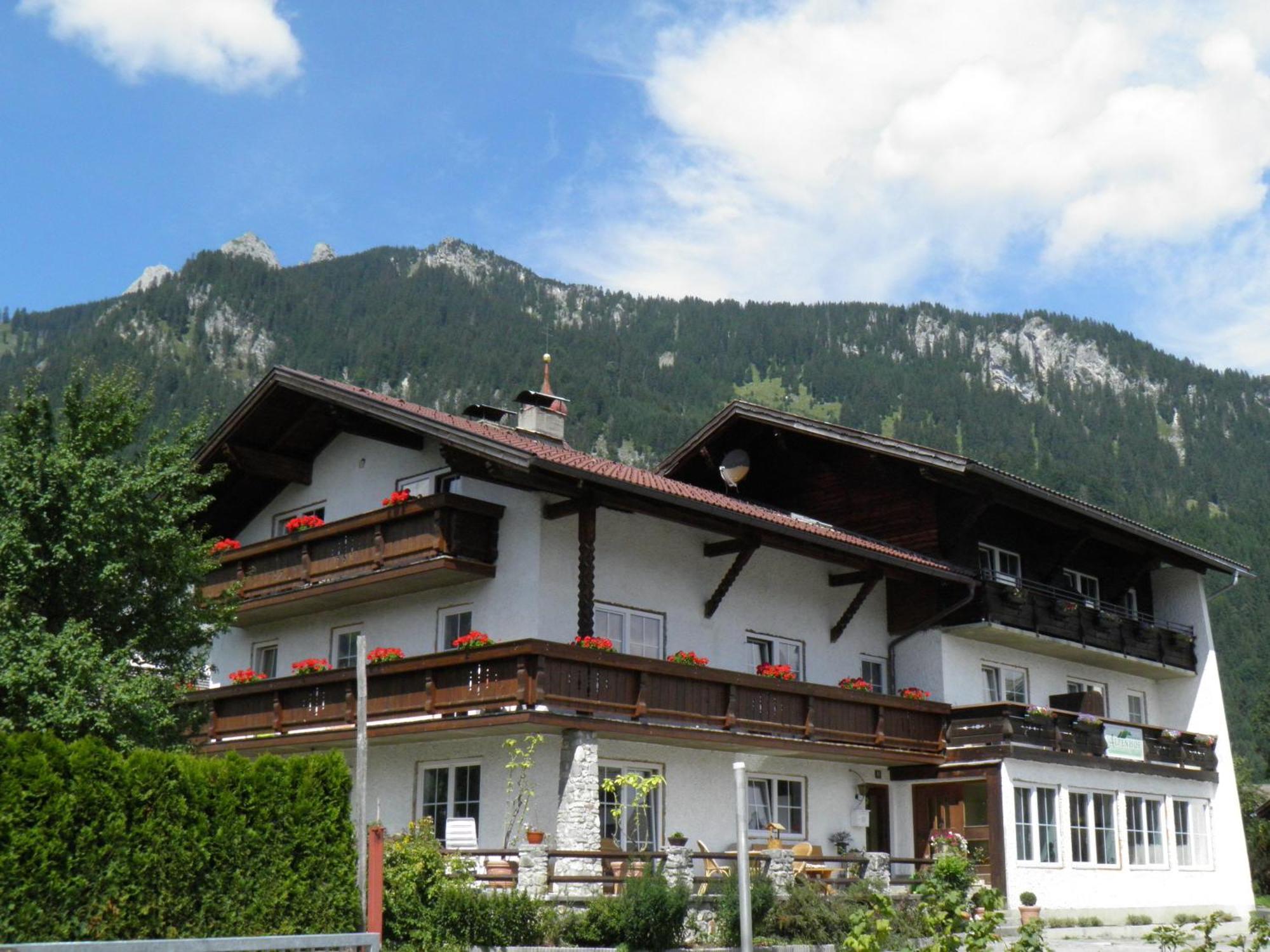 Alpenhof Waengle Aparthotel Reutte Exterior photo