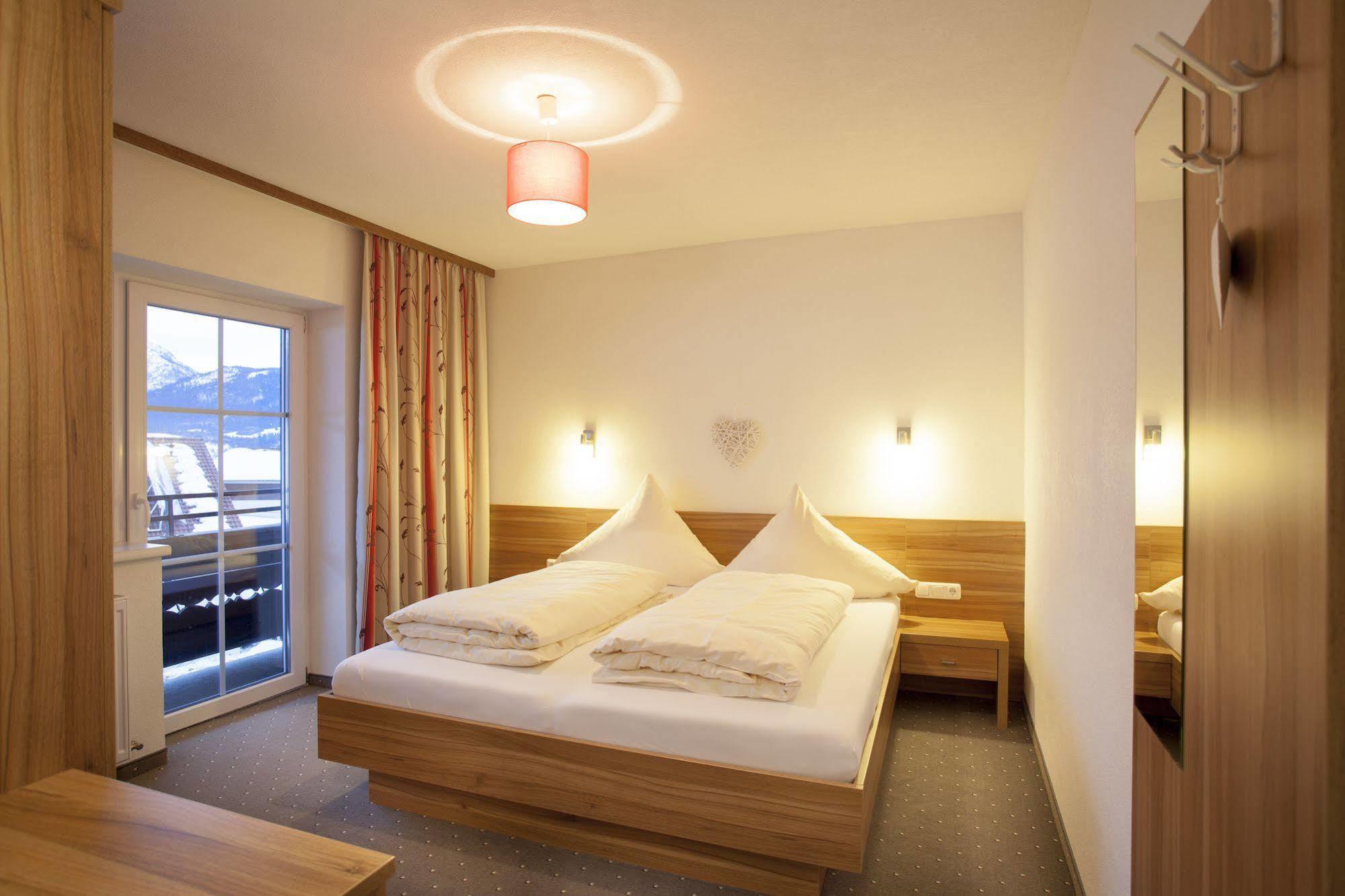 Alpenhof Waengle Aparthotel Reutte Exterior photo